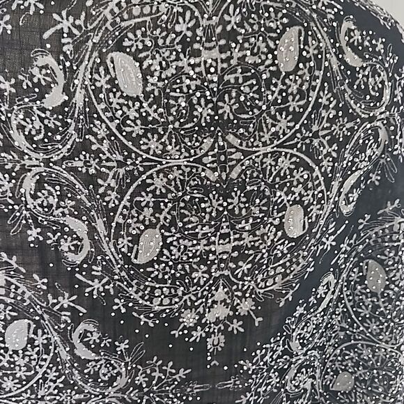 Taj Mahal Beaded Scarf With Faux Fur Trim Black/ Silver - Picture 5 of 16